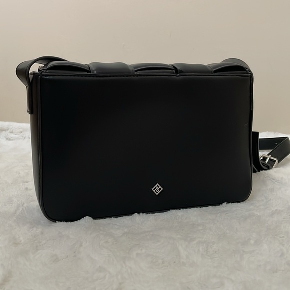 CALL IT SPRING WEAVED CROSSBODY PURSE - Picture 2 of 3